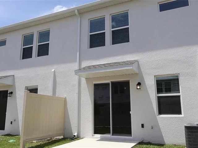 2452 SKYLINE LOOP, Kissimmee, FL 34758