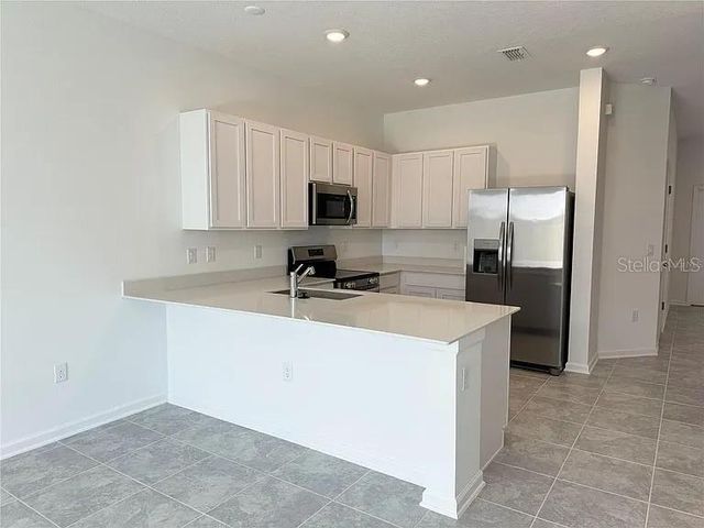 2452 SKYLINE LOOP, Kissimmee, FL 34758