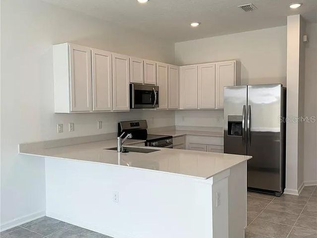 2452 SKYLINE LOOP, Kissimmee, FL 34758