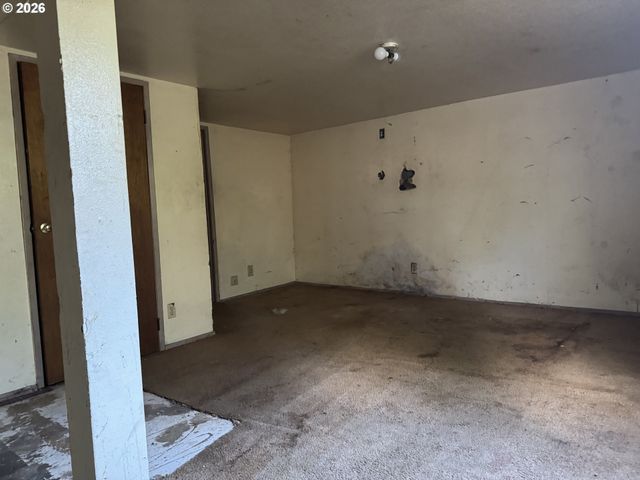 1725 Ne 102nd Ave, Portland, OR 97220