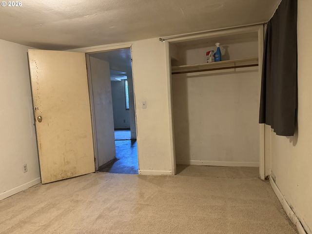 1725 Ne 102nd Ave, Portland, OR 97220