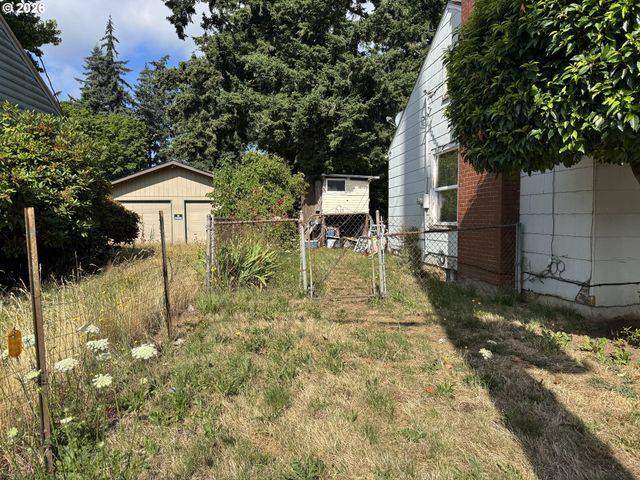 1725 Ne 102nd Ave, Portland, OR 97220