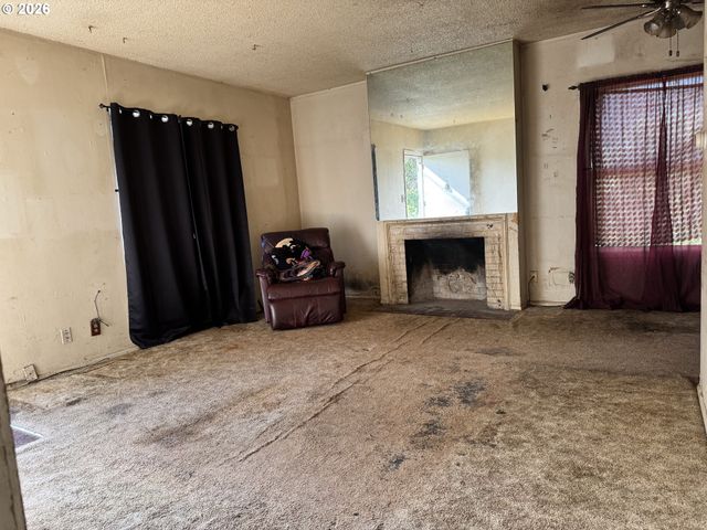 1725 Ne 102nd Ave, Portland, OR 97220