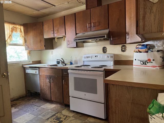 1725 Ne 102nd Ave, Portland, OR 97220