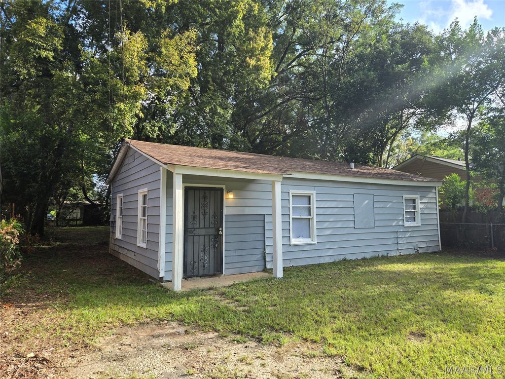 121 Kiwanis Street, Montgomery, AL 36110