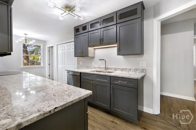 2111 Greenwood Street, Savannah, GA 31404