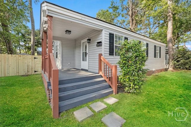 2111 Greenwood Street, Savannah, GA 31404