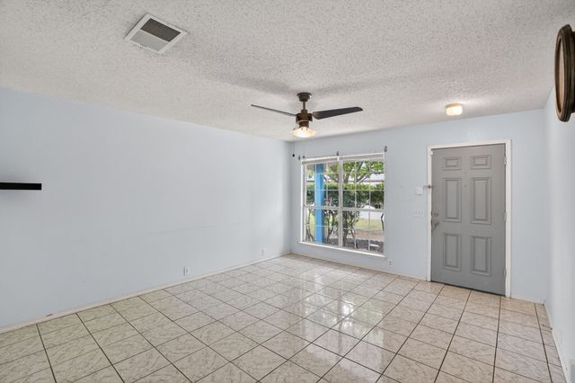 8524 Gatlinburg Drive, Fort Worth, TX 76123