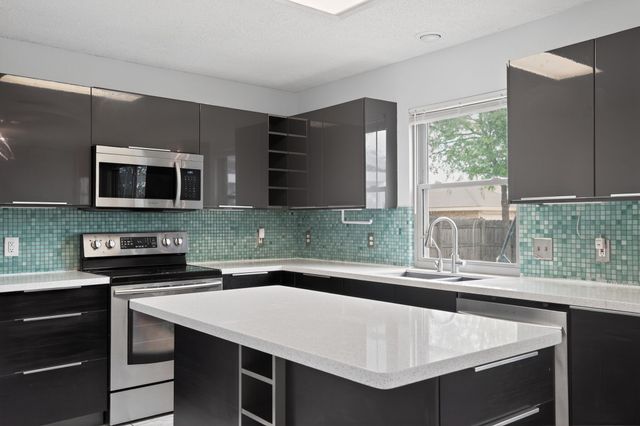 8524 Gatlinburg Drive, Fort Worth, TX 76123