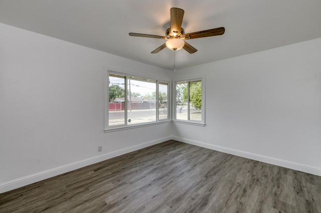 4044 N Crystal Avenue, Fresno, CA 93705