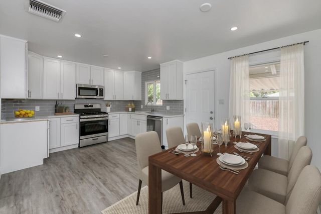 4044 N Crystal Avenue, Fresno, CA 93705