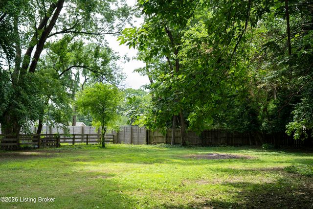 408 Evergreen Rd, Louisville, KY 40223