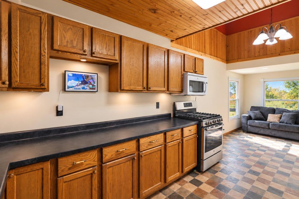2904 11th Street NE, Austin, MN 55912 — photo 5