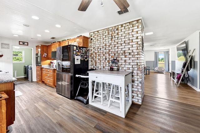 660 Vz County Road 2315, Canton, TX 75103