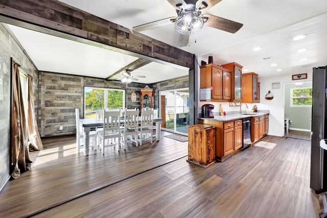 660 Vz County Road 2315, Canton, TX 75103