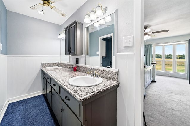 660 Vz County Road 2315, Canton, TX 75103
