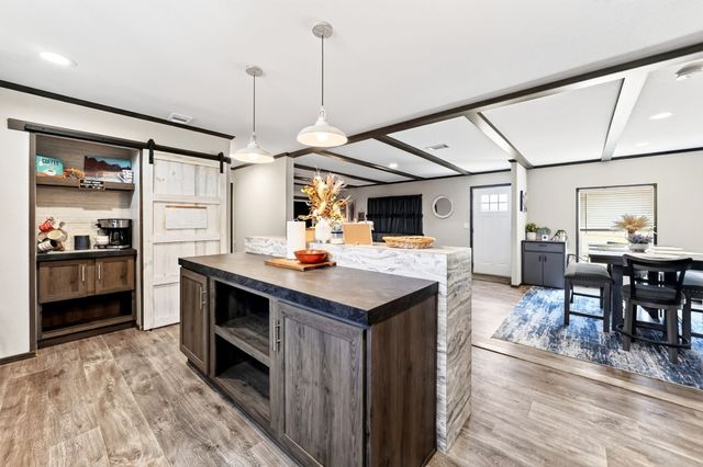 660 Vz County Road 2315, Canton, TX 75103