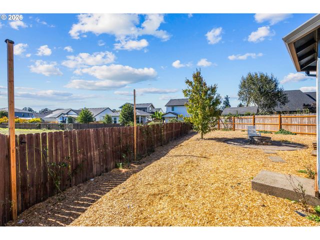 1731 PARKMEADOW Ave, Monmouth, OR 97361