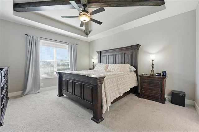 15305 W 172nd Place, Olathe, KS 66062