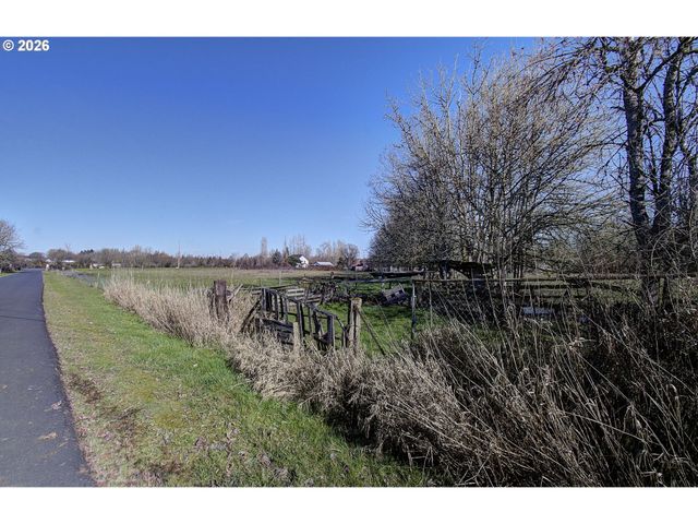 -1 Sw 27th St, Battle Ground, WA 98604