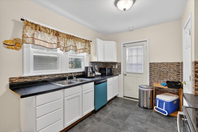 359 Lakeview Avenue, Battle Creek City, MI 49015