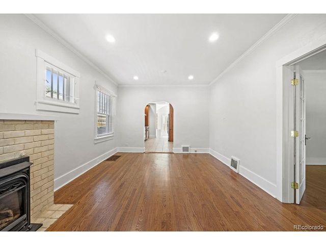 1066 S Josephine St, Denver, CO 80209