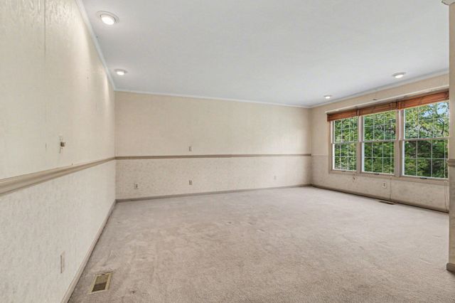 15698 Oakhill Court, Livonia City, MI 48154