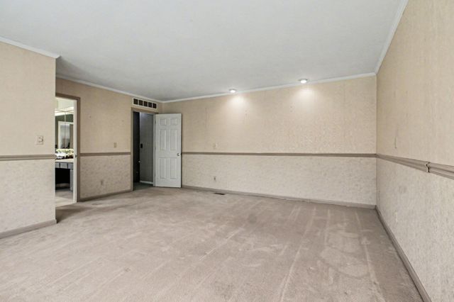 15698 Oakhill Court, Livonia City, MI 48154