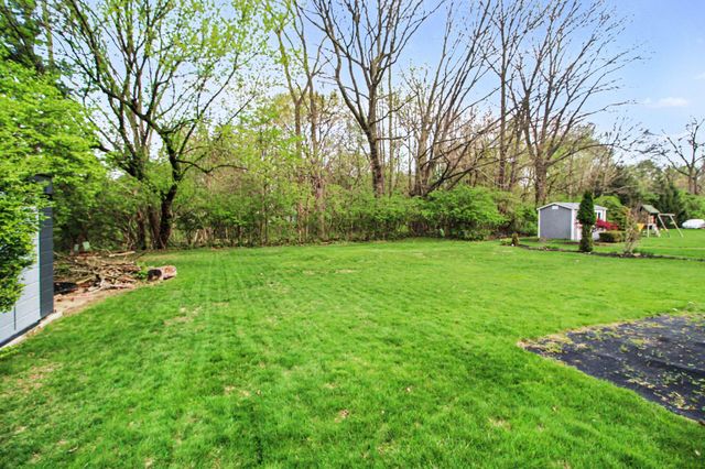 15698 Oakhill Court, Livonia City, MI 48154