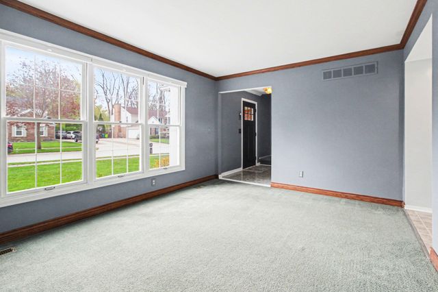 15698 Oakhill Court, Livonia City, MI 48154