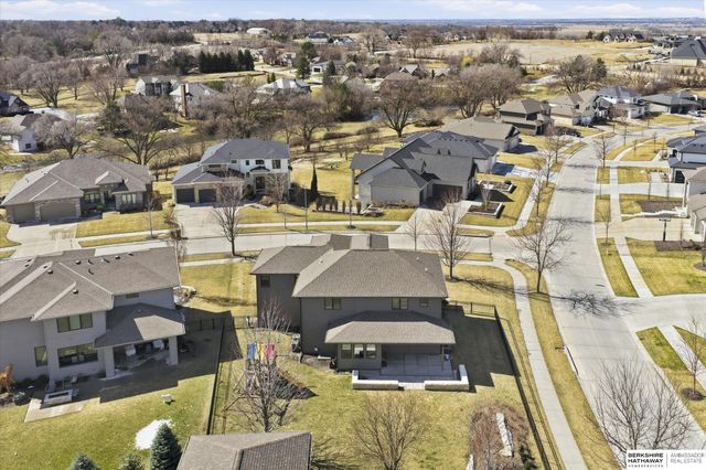 2396 S 218 Avenue, Elkhorn, NE 68022