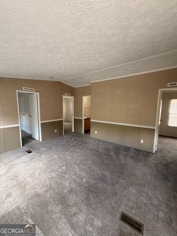 1336 Pine Hill Dr., Elberton, GA 30635