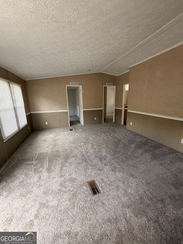 1336 Pine Hill Dr., Elberton, GA 30635