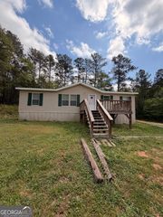 1336 Pine Hill Dr., Elberton, GA 30635