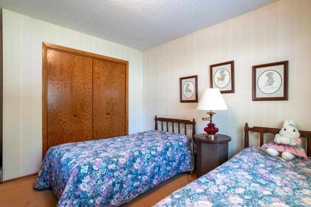 747 5th Avenue NW, Valley City, ND 58072