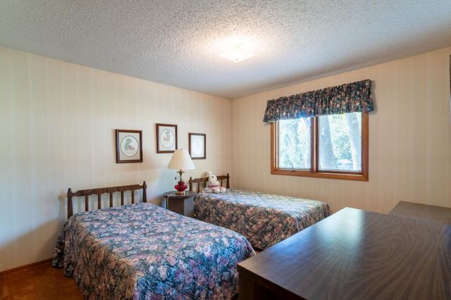 747 5th Avenue NW, Valley City, ND 58072