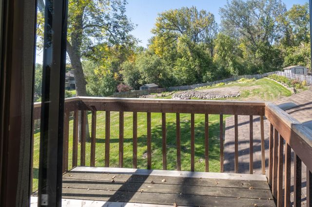 747 5th Avenue NW, Valley City, ND 58072