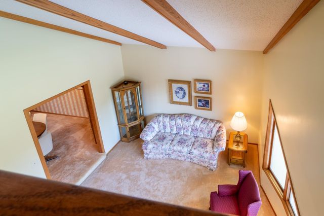 747 5th Avenue NW, Valley City, ND 58072