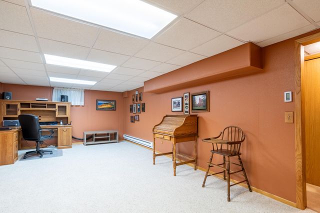 747 5th Avenue NW, Valley City, ND 58072