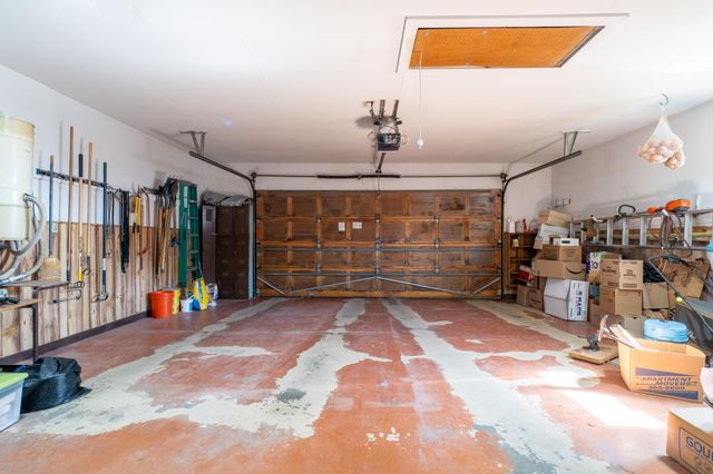 747 5th Avenue NW, Valley City, ND 58072