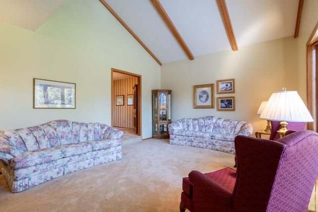 747 5th Avenue NW, Valley City, ND 58072