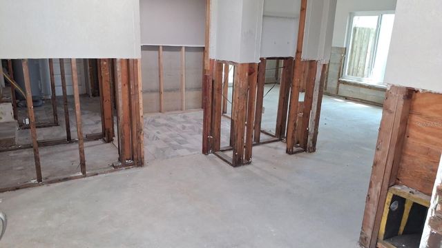 705 SHORE DRIVE E, Oldsmar, FL 34677