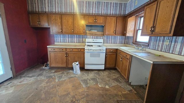 85826 157th Street, Glenville, MN 56036