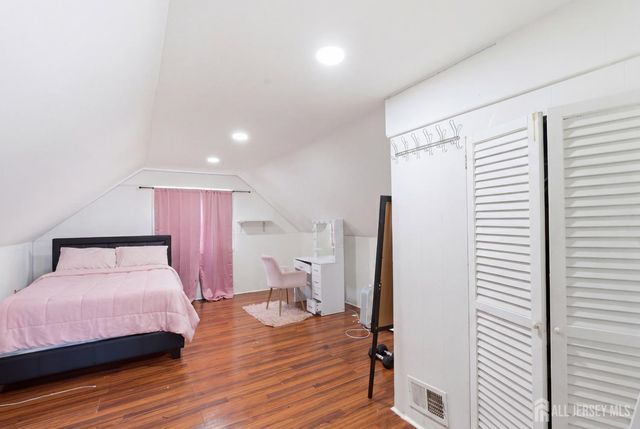 1 Park Place, North Brunswick, NJ 08902
