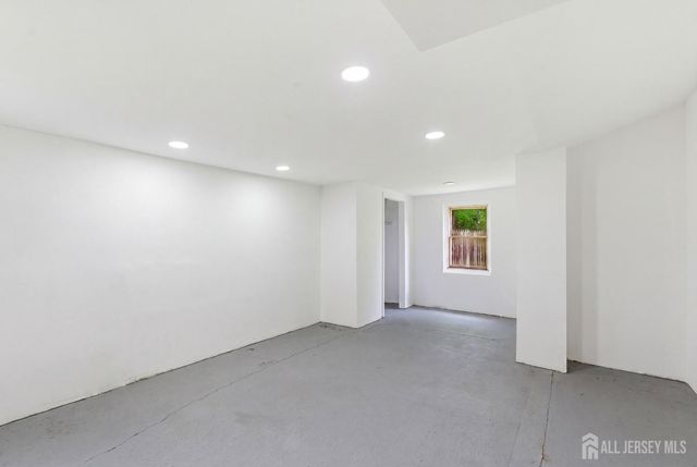 1 Park Place, North Brunswick, NJ 08902