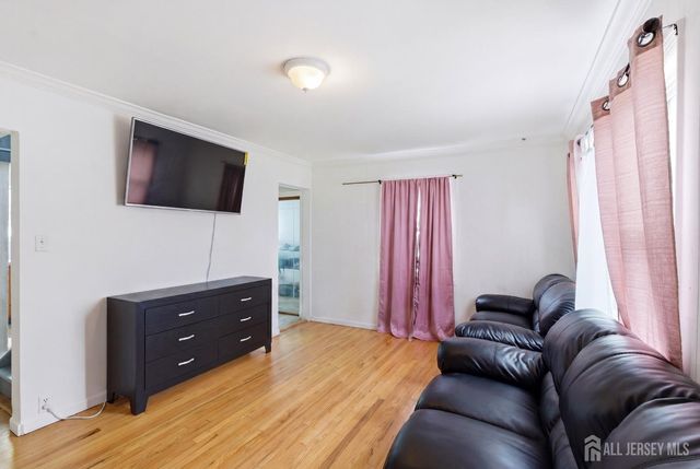 1 Park Place, North Brunswick, NJ 08902