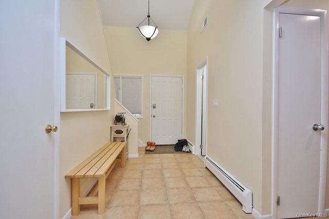 63 Contempra Circle, Tappan, NY 10983