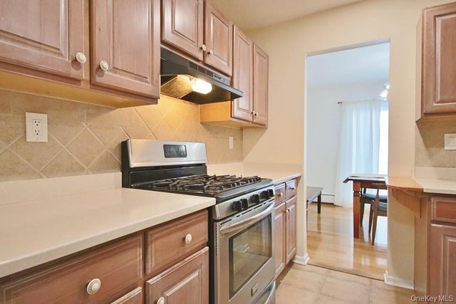 63 Contempra Circle, Tappan, NY 10983