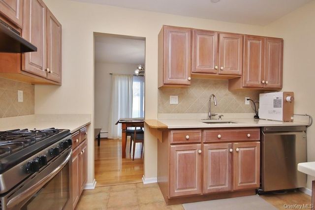 63 Contempra Circle, Tappan, NY 10983