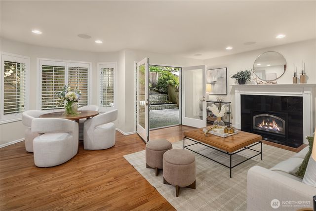 1010 106th Avenue SE, Bellevue, WA 98004